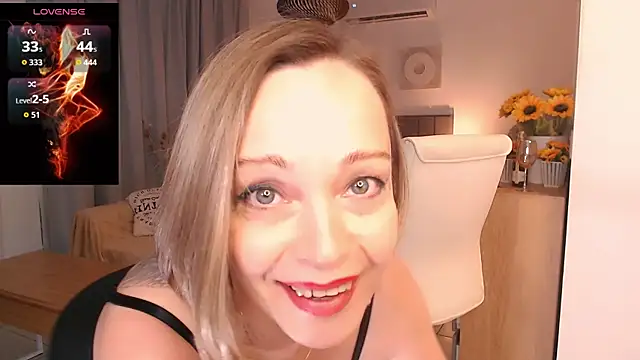 Tilly_Eliot webcam