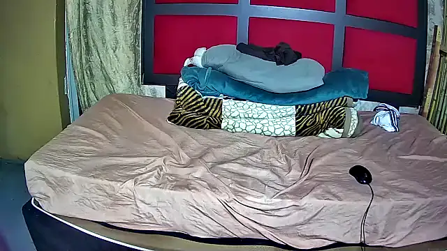 Exotic_FreakyQueen webcam