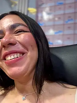 TessaCooper1 webcam