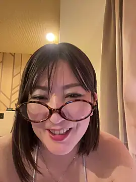 Mitsuco_surflady