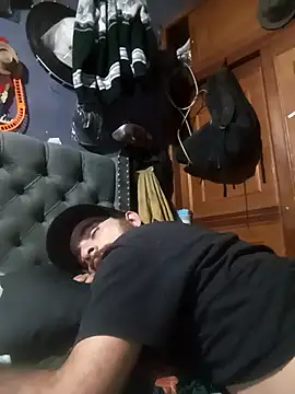 hairy_mannn webcam