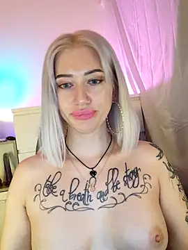Gina-Lumara webcam