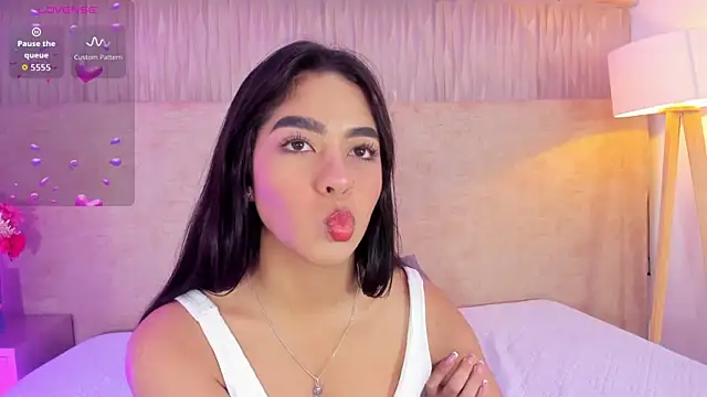 _kyraa_ webcam