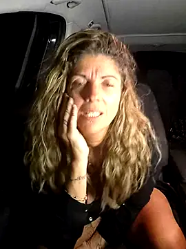 Dreamlove1 from StripChat is Freechat