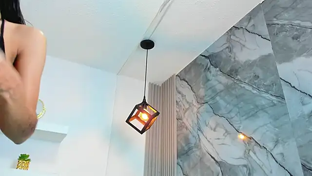 IsabellaMonet webcam