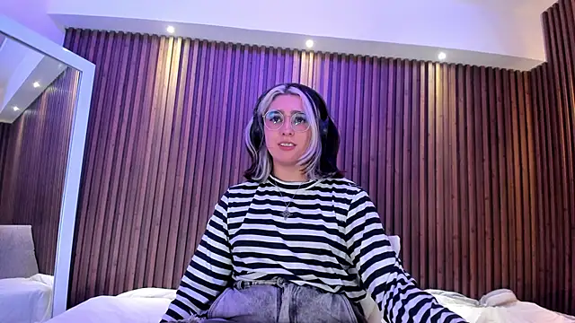 GabyRose9 webcam