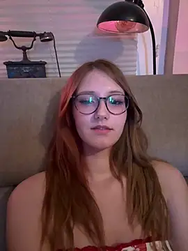 CuteLolaa webcam