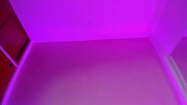 IIsabellaJones_ webcam