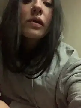 NickieCute-