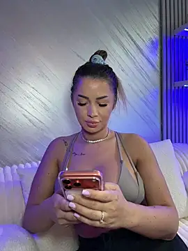 KirstieVegas