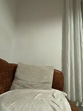 Webcam Model (Cocolabeubeu)  is live.Free join now!