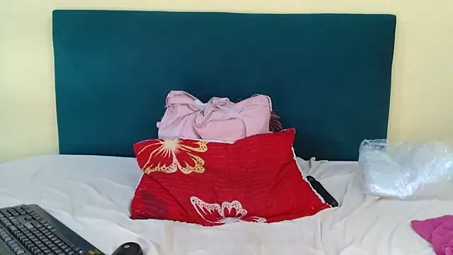 FreakyMelanin18 webcam