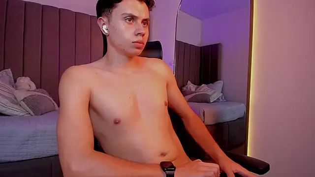 liam_salvatoree webcam