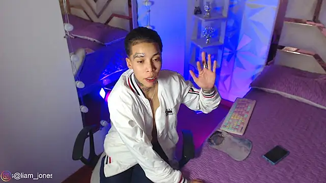 Jonesliam23 webcam