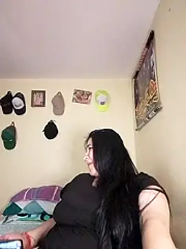 LauraHorny69 webcam