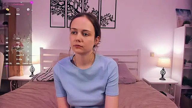 MalvinaTrafford webcam