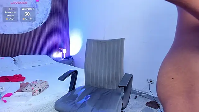 AdharaCruzz_ webcam