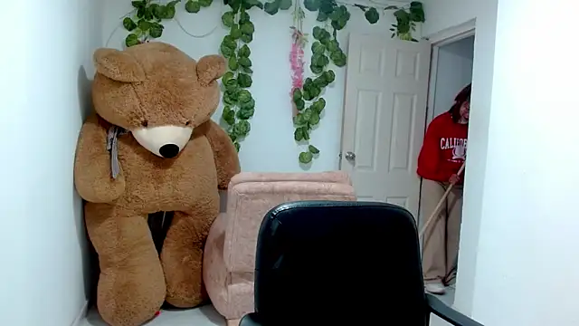 soofia_1609 webcam