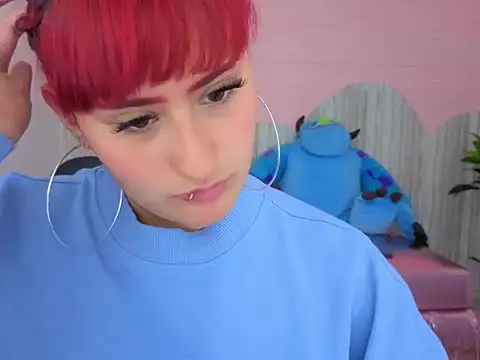 mia_rodriguez_t webcam