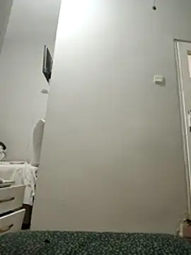 Alikrcm37 live sex cam