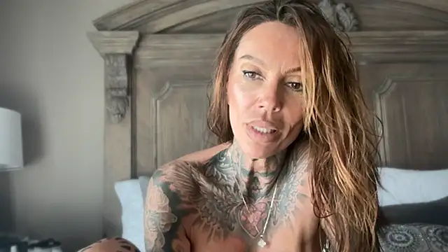 KadaLove69 live sex cam