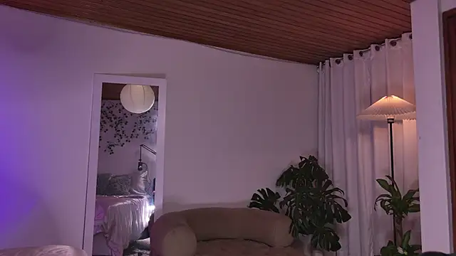 Nathaliakyte webcam