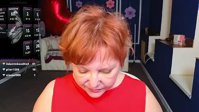 Kira_Kenett webcam