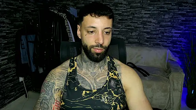 MasculineGuy99 webcam