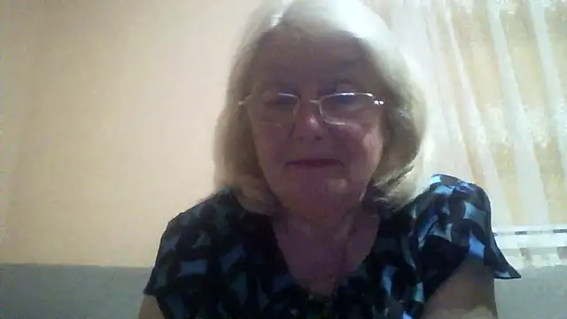 AmyLove353 webcam
