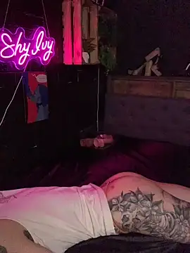 Shy-Ivy webcam