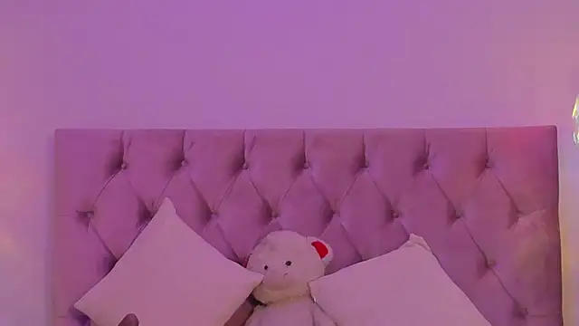 SofiaBloomm webcam