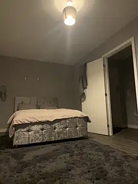Poppylooloo webcam