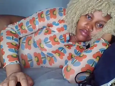Squirt Queen (SquirtQueen222)