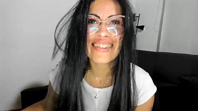 Tania_mature live sex cam