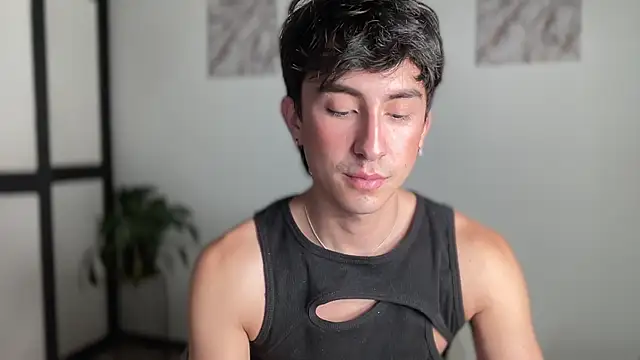 sweettaaron01 webcam