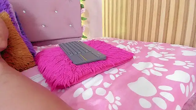 lovely__kiss__ webcam