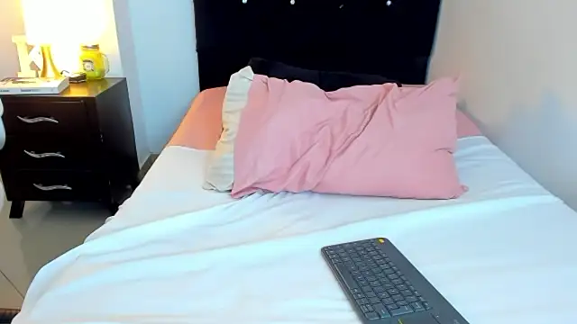 kathyajhonss webcam