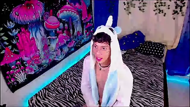 Thedoll_ethan7 webcam