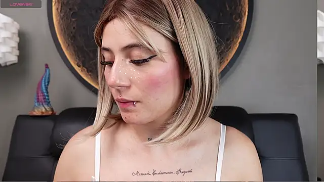 miss_sharlotte18 webcam
