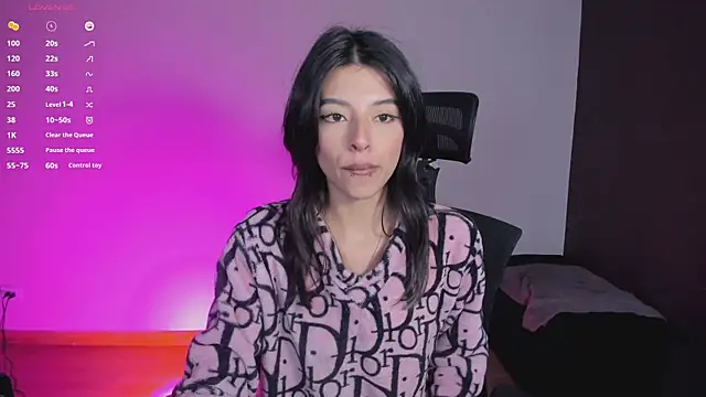 NanakoDollx webcam