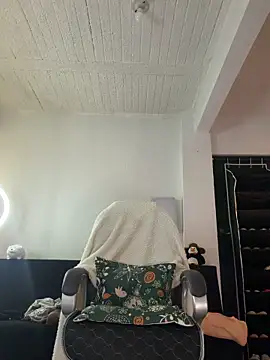 aly_golden_ webcam