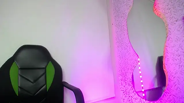 adalya_y webcam