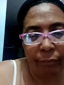 sexymomsn webcam