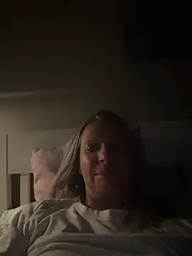 SweetLilTrouble webcam