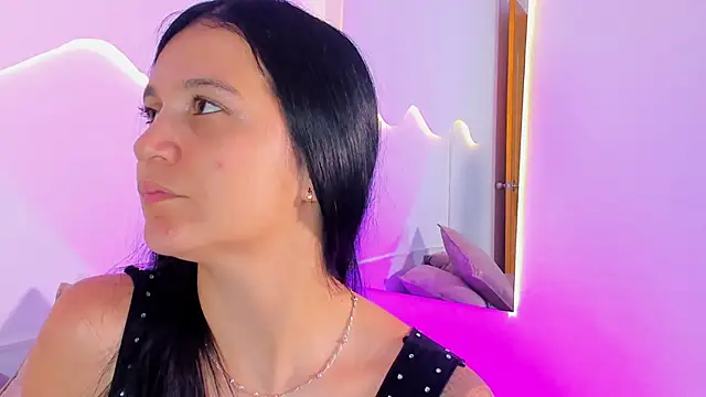 MiaMalcova__ webcam
