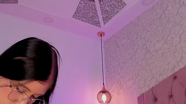 saraa_joness_ webcam