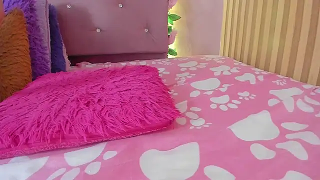 lovely__kiss__ webcam