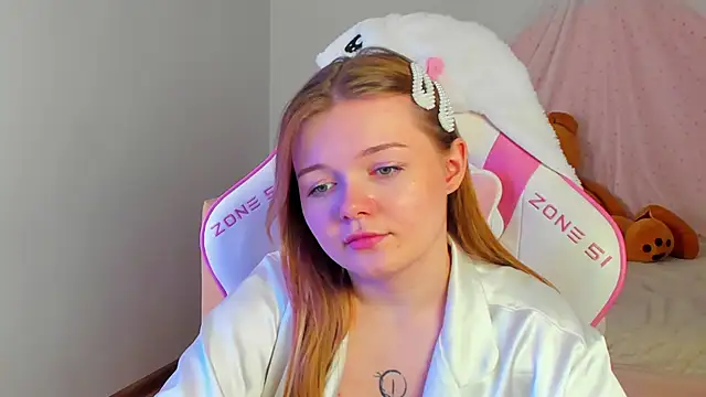ElinaVale webcam