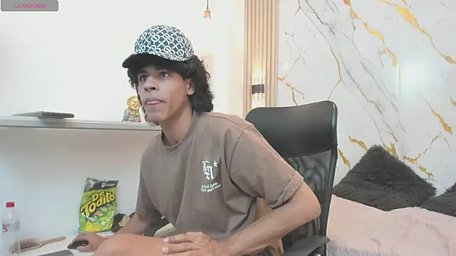 Zayn_Fox32 webcam