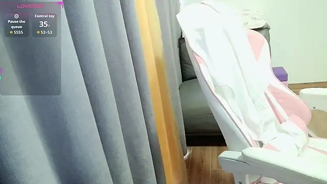 Ooo-Lola webcam